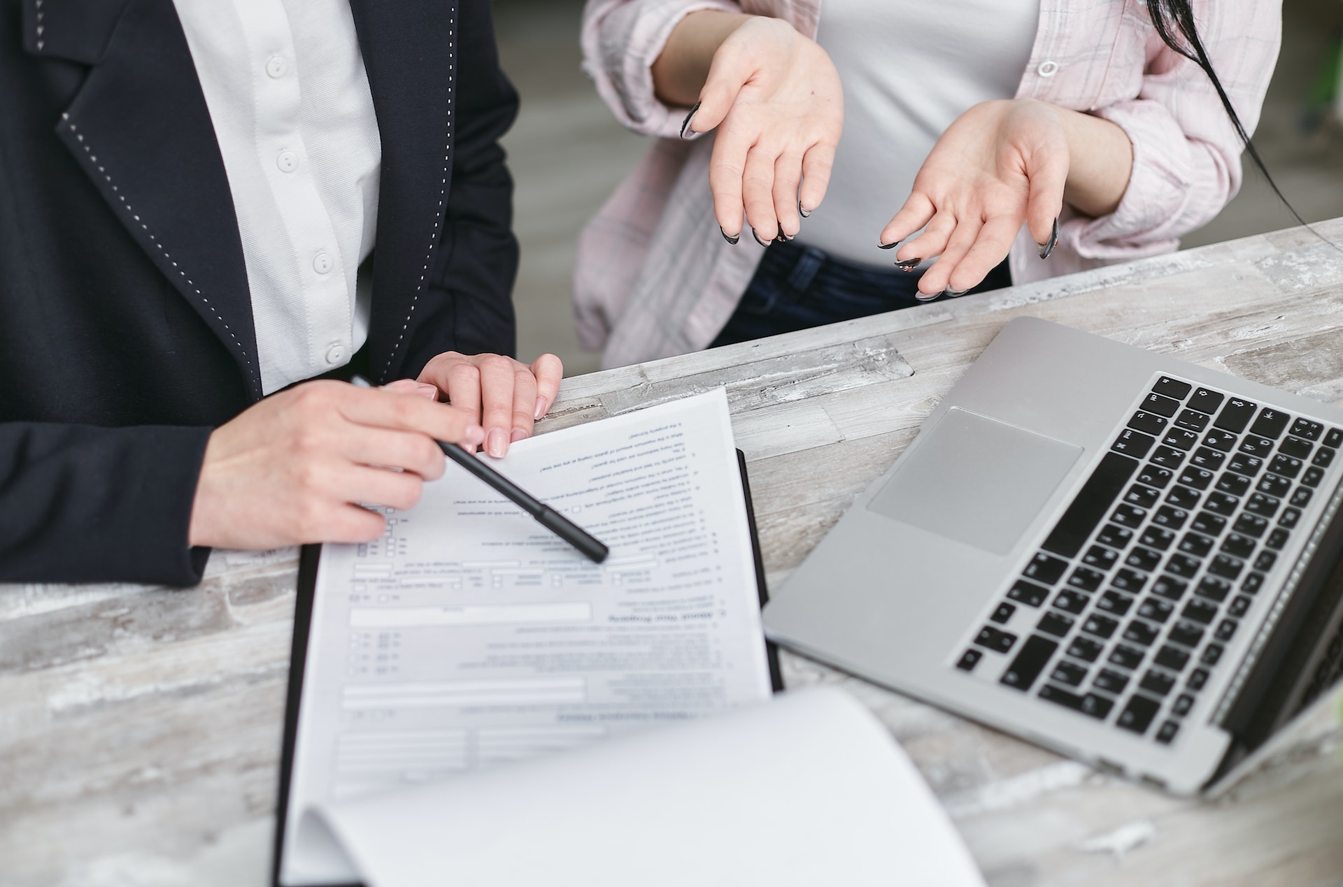 What Is the Difference Between a Claim and a Dispute?