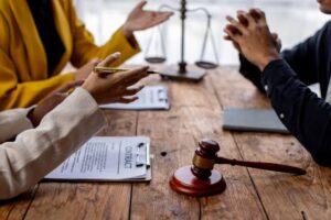 Commercial Dispute Insights 6 What to Do When a Business Contract Dispute Is Holding Things Up